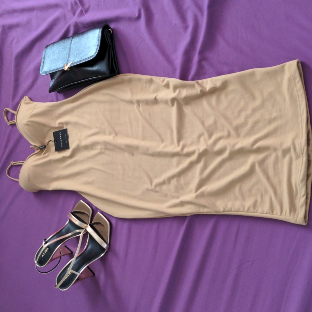 Dress - Picture 3 of 3